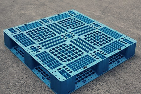 輕型塑料托盤和重型塑料托盤應該如何采購?